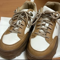 ジーユー 厚底スニーカー ホワイト ベージュ XLの画像