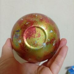無料　缶　ケース　恐竜の卵？の画像