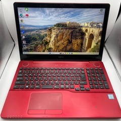ノートパソコン/赤/i7/16GB/SSD512GB/Office/富士通
の画像