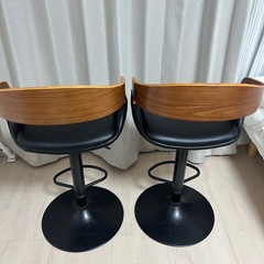 【値下げ】
背もたれ付きカウンターチェア×２脚の画像