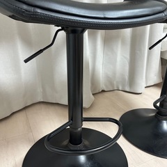 【値下げ】
背もたれ付きカウンターチェア×２脚の画像