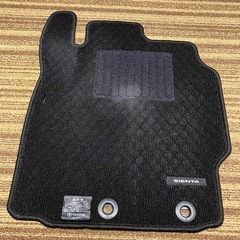 トヨタ シエンタ 170系 純正フロアマット 運転席のみ使用感ありの画像