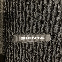 トヨタ シエンタ 170系 純正フロアマット 運転席のみ使用感ありの画像