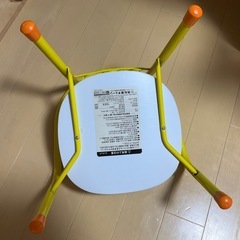 幼児用椅子の画像