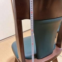 【取引中】回転式 リビングチェア 4脚の画像