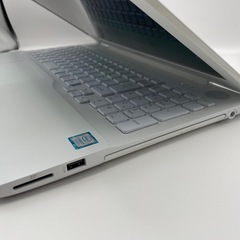 ノートパソコン/白/i7/12GB/SSD512GB/Office/在宅/富士通
の画像