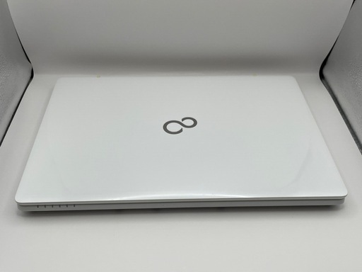 ノートパソコン/白/i7/12GB/SSD512GB/Office/在宅/富士通