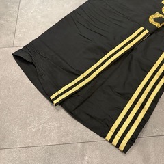 adidas アディダス ジャージ 上下セット 黒金 セットアップの画像