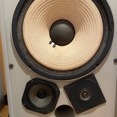 JBL 4311B 重低音スピーカー　2台ペアの画像