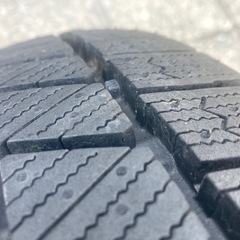 ◆超バリ溝！BS VRX3 16インチ 1本 スタッドレスタイヤ ブリヂストン 205/55R16 86 BRZ レガシィ インプレッサ プリウス ノア ヴォクシー ステップワゴン セレナ カローラ リーフ等の画像