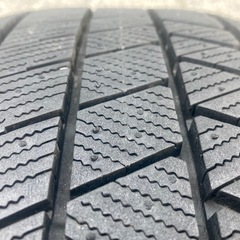 ◆超バリ溝！BS VRX3 16インチ 1本 スタッドレスタイヤ ブリヂストン 205/55R16 86 BRZ レガシィ インプレッサ プリウス ノア ヴォクシー ステップワゴン セレナ カローラ リーフ等の画像