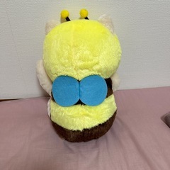 豆柴のミツバチコスプレのぬいぐるみの画像