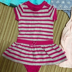 baby gap80サイズ　ワンピース4点セットの画像