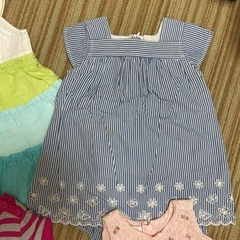 baby gap80サイズ　ワンピース4点セットの画像