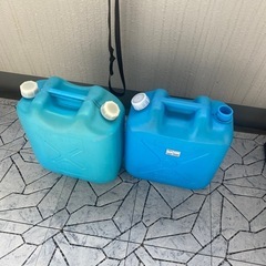中古灯油タンク2個セットの画像
