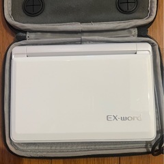 電子辞書 専用ケース付き CASIO EX-word DATAPLUS 4 XD-SF4850 の画像