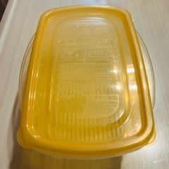 冷凍うどんの加熱調理用タッパーの画像