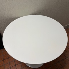 韓国風　白　丸テーブルの画像