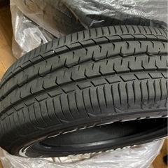トーヨータイヤ TOYO H30 215/60R17 109/107R (ホワイトレター) ４本とも走行800k程度の美品　ホイール付きタイヤ１本(走行800k程度)オマケします。の画像