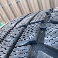 4本❗️溝あり❗️225/65R17 トーヨースタッドレスタイヤの画像