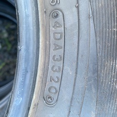 4本❗️溝あり❗️225/65R17 トーヨースタッドレスタイヤの画像