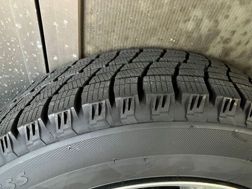 中古スタッドレスタイヤ（アルミホイール付）４本　【現在商談中】