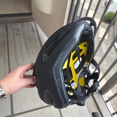 Scott 空気入れ、Topeak ヘルメットのセット　の画像