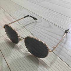 サングラス ラウンド型 黒 金色 2点セットの画像