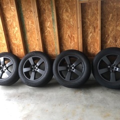 ディフェンダー　純正スタッドレスタイヤ20インチ+ 純正ホイール4本セットの画像