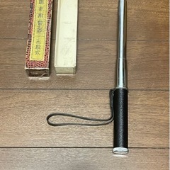 護身用伸縮式警棒（ケース付き）の画像