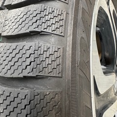 ホンダ ヴェゼル スタッドレスタイヤ(純正ホイール付き)4本セット の画像
