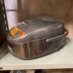 炊飯器の画像
