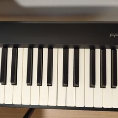 【美品】Roland FP-10 BK 電子ピアノ2021年製88鍵 椅子・スタンド・ペダル付き (お値段は応相談です) （神戸市内 引き取り限定）の画像