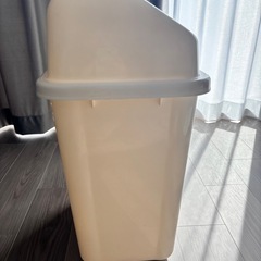 大容量　30Lゴミ箱の画像