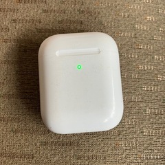 【
最終値下げ】純正AirPods 第二世代Lightningの画像