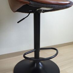 カウンターチェア２脚（合皮×ファブリック）【小金井市民限定】（小金井市再生家具）品番：09-04-25 ※新規優先の画像
