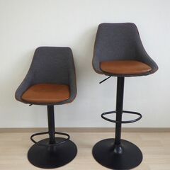 カウンターチェア２脚（合皮×ファブリック）【小金井市民限定】（小金井市再生家具）品番：09-04-25 ※新規優先の画像