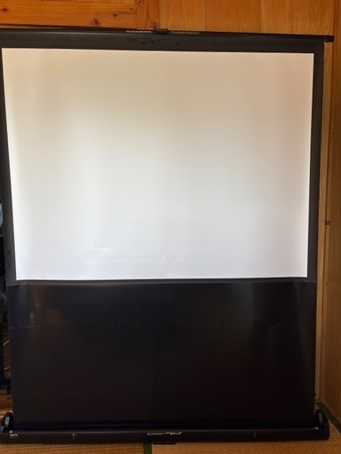 EPSON エプソン ELPSC07 60インチ 自立式プロジェクタースクリーン スクリーン ｜ 60型スクリーン 型番：ELPSC27 | エプソン