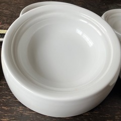 猫餌用皿4個とブラシ1個の画像