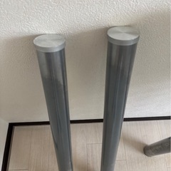 ガラス製ダイニングテーブルの画像