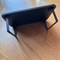 パソコンモニターテーブルの画像