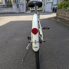 ジュニア用自転車　22インチ　クリーム色　オートライトの画像