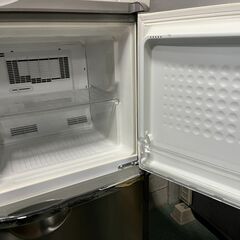 MITSUBISHI 三菱 2ドア 冷凍冷蔵庫 136L（冷蔵94L・冷凍42L） シルバー 2006年製 の画像