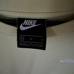 NIKEトレーナーの画像