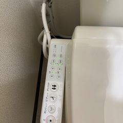 東芝温水洗浄便座【名古屋市熱田区】の画像