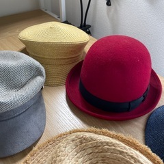 ハットなど、5点の画像