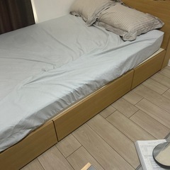 セミダブルベッドの画像