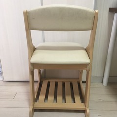 学習イス（ニトリ）の画像
