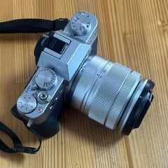 おまけレンズ付きミラーレス一眼☆FUJIFILM XT-10の画像