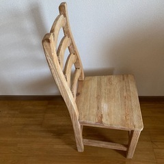 スペイン製　椅子 無垢材使用 生地付の画像